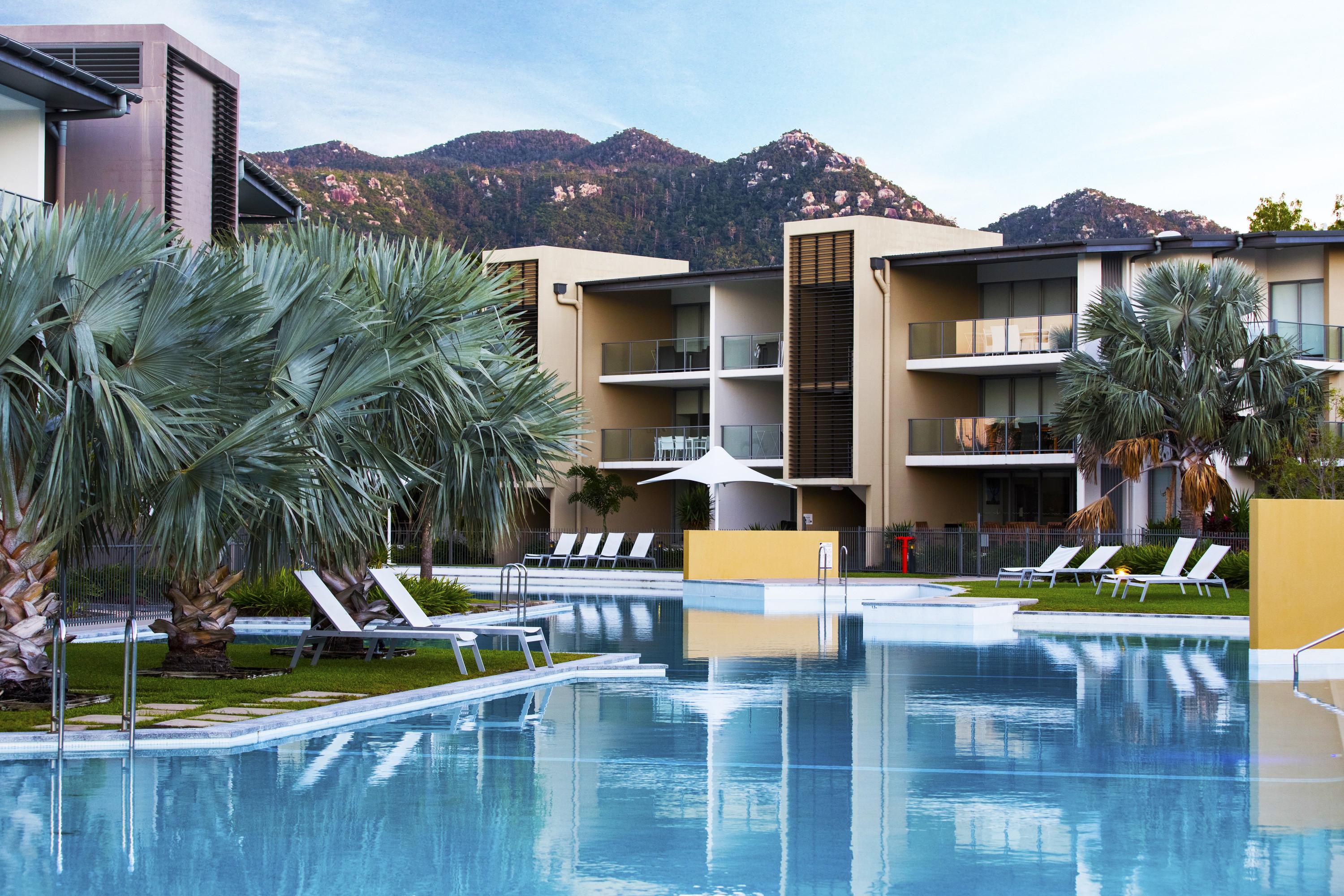 Peppers Blue On Blue Hotell Nelly Bay Exteriör bild The Westin Resort and Spa, La Manga